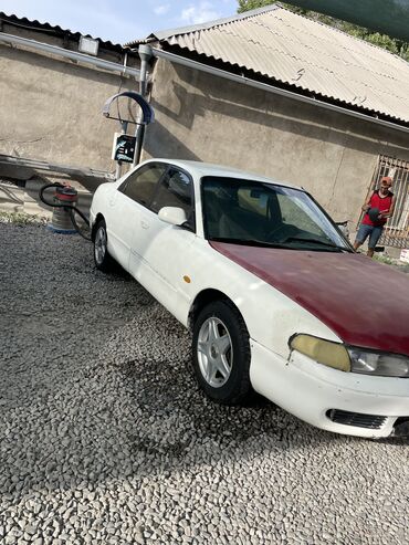 срочная продажа авто по низким ценам: Mazda 626: 1992 г., 1.6 л, Механика, Бензин, Седан