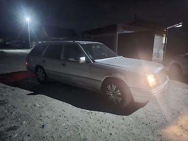 авто стенд: Mercedes-Benz W124: 1995 г., 2.2 л, Механика, Бензин, Универсал — 1