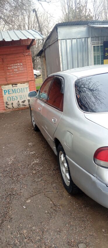 Mazda: Mazda 626: 1993 г., 1.8 л, Механика, Бензин, Седан — 4