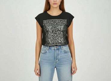 givenchy t shirty zalando: Reserved, Women`s T-shirt, size XS at lalafo.pl givenchy t shirty zalando: Reserved, Women`s T-shirt, size XS