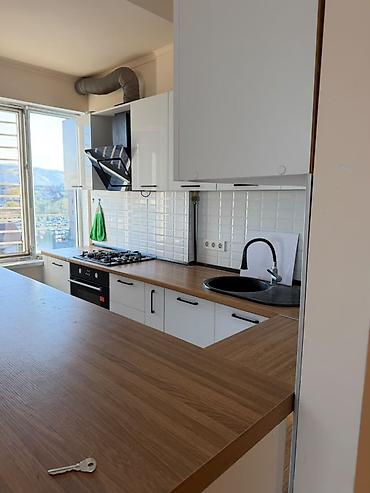 Продажа квартир: 3 комнаты, 110 м², 5 этаж — 2