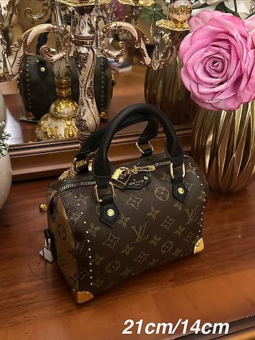 Çantalar: Əl çantası, Louis Vuitton — 6