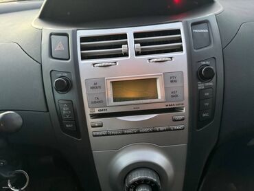Toyota: Toyota Yaris: 1 l. | 2007 έ. Χάτσμπακ — 7