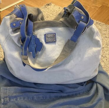 torba i kacketi: Pepe jeans prelepa veća torba …original 2000 rsd dimenzije 40x30 x20