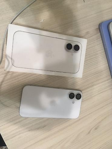 IPhone 16, Б/у, 128 ГБ, Белый, Зарядное устройство, Защитное стекло, Чехол, 93 %