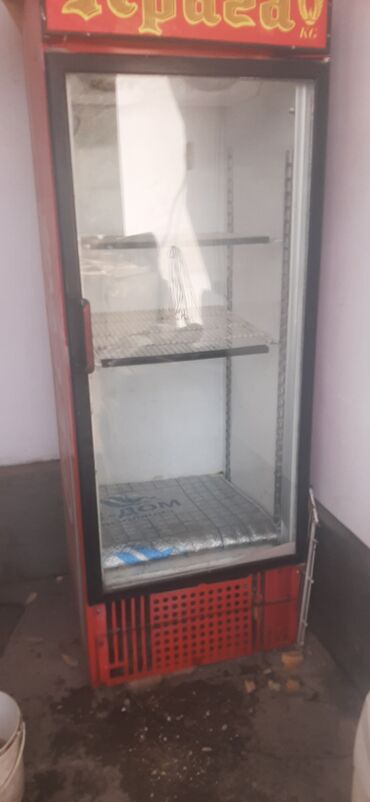 пельменное оборудование: Продаеться. соломорезка холодильник бирюса (б/у) аппарат для обмазки