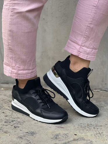 Women's Sneakers and athletic shoes: 41 — 12