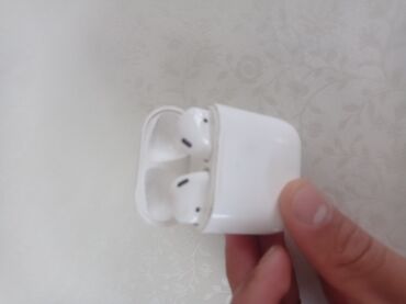 беспроводные наушники airpods: Вакуумные, Apple, Б/у, Беспроводные (Bluetooth), Классические