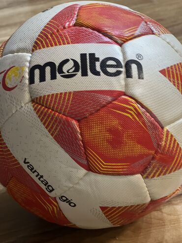 волейбольный мяч оригинал: Molten