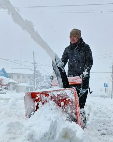 Снегоочистители: ❄️ Снегоуборочная машина 🗣️от компании Техномаш! ⠀ Устали от — 12