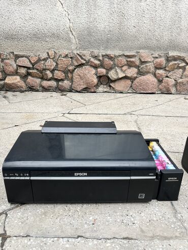 Принтеры: Принтер 
Epson l 805 
Продаю принтер Epsom l 805 в хорошем состоянии