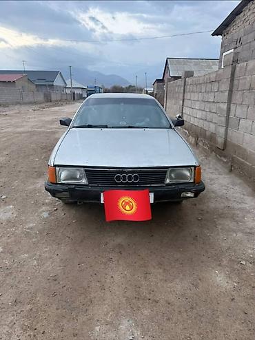 daewoo matiz best: Audi 100: 1983 г., Седан — 4