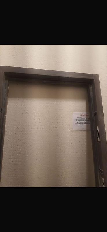 heyet qaplari: Mənzil üçün İşlənmiş Giriş qapısı Çərçivə ilə, Zəmanətsiz, Ödənişli quraşdırma, Ünvandan götürmə — 2