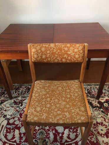 стол в гостиной со стульями: Комплект стол и стулья Для зала, Б/у