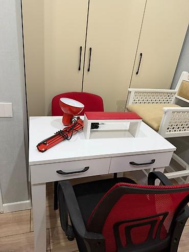 komputer desti: Ofis/iş masası komplekti - Ağ rəngli, kompakt yazı masasə: Üstü hamar — 3