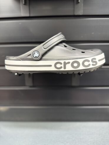 Босоножки, сандалии, шлепанцы: Мужские сандалии, 41, Crocs, Новый, цвет - Белый, Самовывоз, Бесплатная доставка