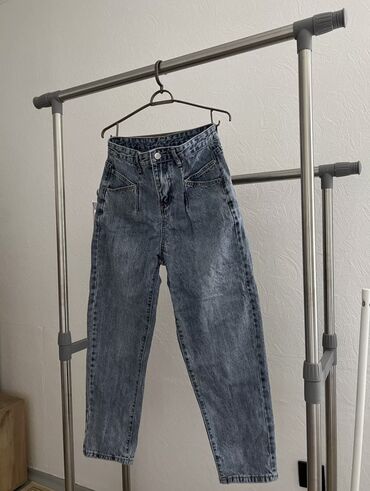 джинсы и кофточка: Джинсы и брюки, цвет - Синий, Б/у