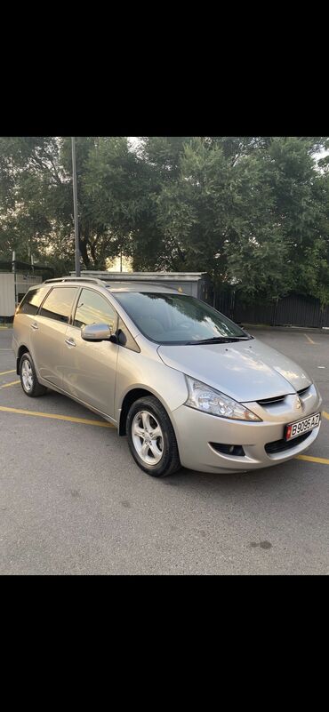 Mitsubishi: Mitsubishi Grandis: 2010 г., 2.4 л, Автомат, Бензин, Минивэн — 2