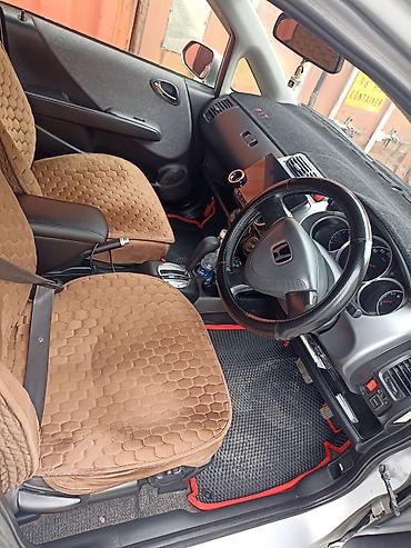 голф 2салон: Honda Fit: 2003 г., 1.3 л, Вариатор, Бензин, Хэтчбэк — 3