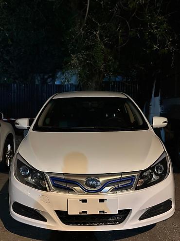 Частная аренда авто: Марка : BYD e5 Год : 2019 год Электричка запас хода летом 250-270км — 2