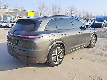 Lixiang: Lixiang L7: 2024 г., 1.5 л, Типтроник, Гибрид, Лимузин — 9