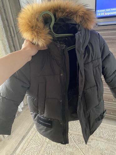 куртка s: Продаю зимнюю куртку детскую. В идеальном состоянии, носили 1 раз