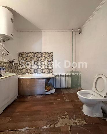 Продажа коттеджей и домов: 🏠Продается дом в с. Сокулук 🟡Комнаты: 5 🟡Участок: 10 соток — 12