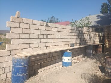 Xidmət: Fərdi evlərin və bünövrə-beton divar işləri Təsvirişimiz
