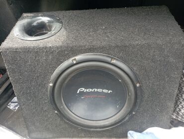 Автоэлектроника: Автомобильный сабвуфер Pioneer с фазоинвертором в корпусе, обтянутом