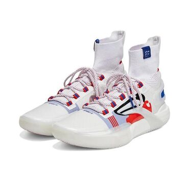 Сумки: Обувь для баскетбола.
От бренда Li-ning.
оригинал. Принимаем заказы