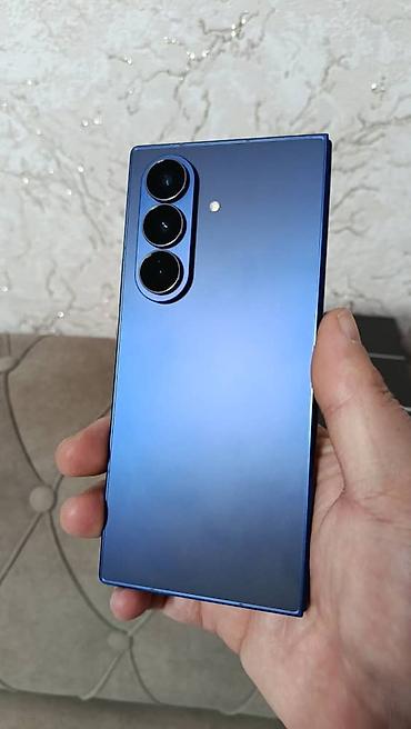 Samsung: Samsung Galaxy Z Fold 7, Б/у, 256 ГБ, цвет - Синий, 1 SIM, eSIM — 7