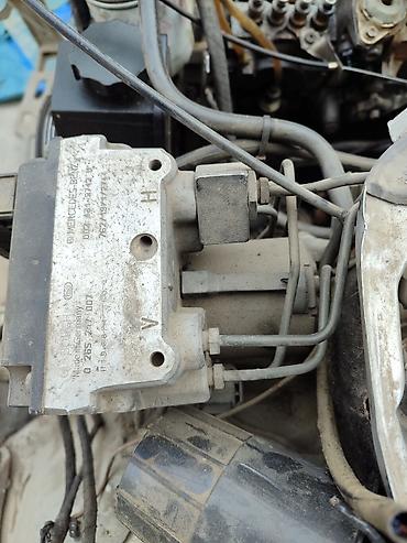 Другие детали кузова: Панель задняя/рамка проёма багажника с посадочным местом под замок + — 23