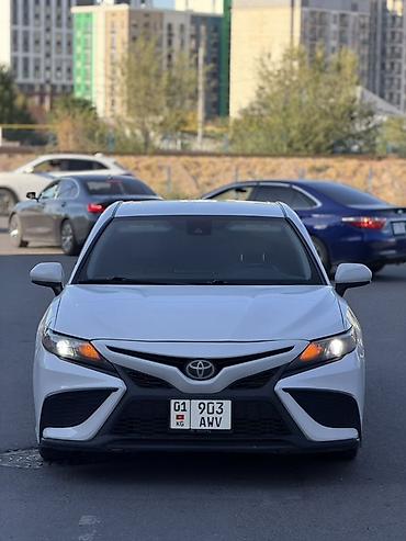 Toyota Camry: 2020 г., 2.5 л, Автомат, Бензин, Седан