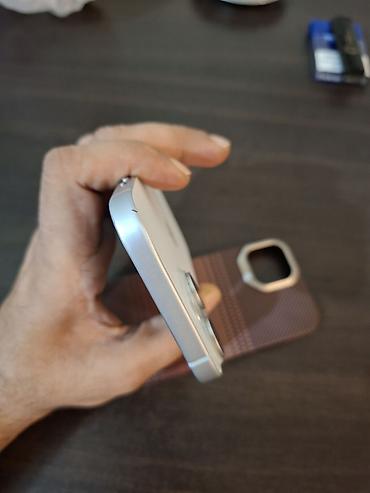 samavar satisi: IPhone 15, Ağ, Face ID — 8
