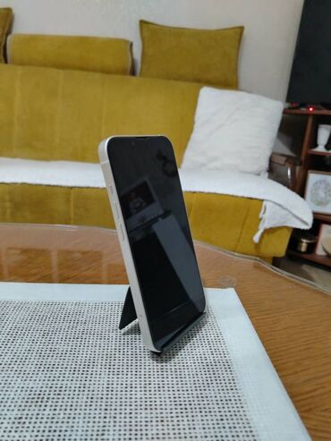 Apple iPhone: Apple iPhone iPhone 13, 128 GB, Starlight, Face ID na lalafo.rs — 3 Apple iPhone: Apple iPhone iPhone 13, 128 GB, Starlight, Face ID — 3