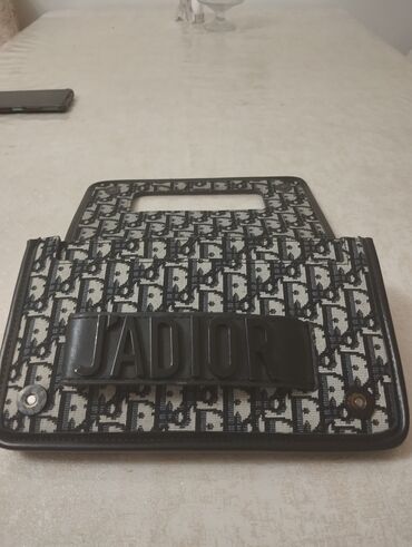 Donlar: SUMKA DİOR alınıb 120 azn — 11