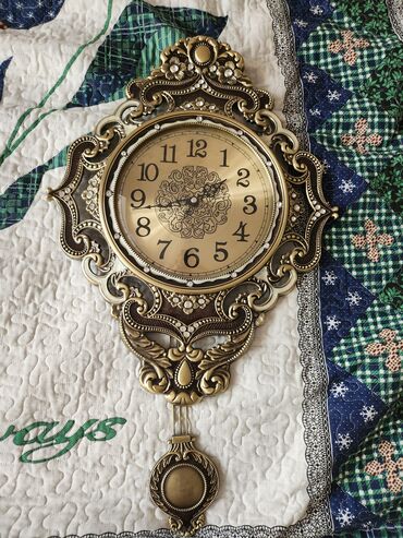 ретро часы: Часы в римском стиле с маятником
