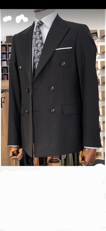 бордовые мужские мокасины: Klassik qara ikiqat düyməli kişi kostyumu - Model: İkiqat sinəli