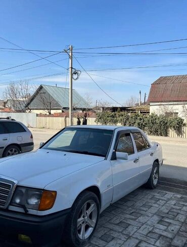 вото: Mercedes-Benz W124: 1988 г., 2.3 л, Механика, Бензин, Седан