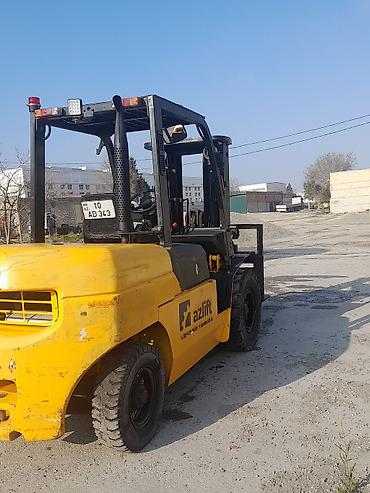 avtocar: Hanga markalı dizel forklift Texniki xüsusiyyətlər: - Yükqaldırma: 3 — 5