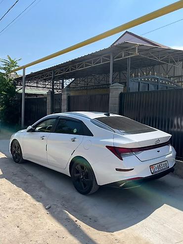 соната у20: Hyundai Avante: 2021 г., Гибрид, Седан — 4