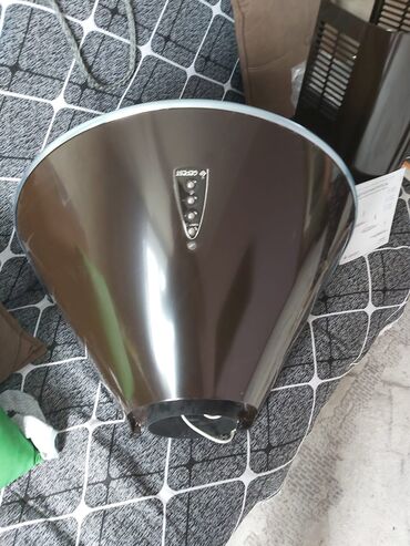 Кухонные вытяжки: Вытяжка коричневаяновая в упаковке