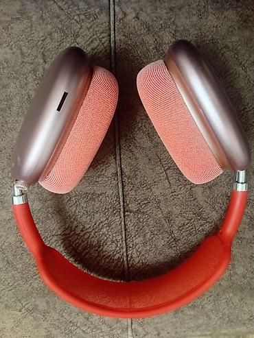 Qulaqcıqlar: Qulaqlıq – over-ear, simsiz Bluetooth model Xüsusiyyətlər: - Over‑ear — 5