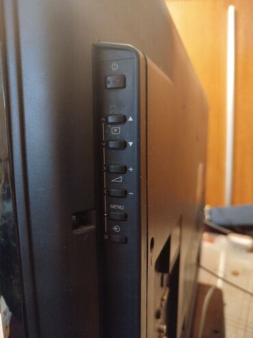 Televizori: Toshiba televizor lcd tv sa daljinskim Isproban samo preko cinceva sa na lalafo.rs — 19 Televizori: Toshiba televizor lcd tv sa daljinskim Isproban samo preko cinceva sa — 19