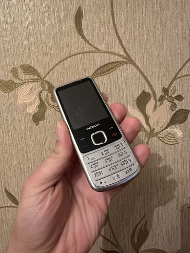 nokia 2680 slide: Nokia 6700 Slide, < 2 GB Memory Capacity, rəng - Gümüşü, Düyməli