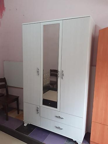 Sifarişlə dolablar: 3 Qapi Dolab Hazirda Elde var. Reng secimleride var. Istediyin reng — 12