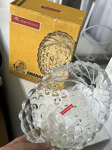 Наборы посуды: Различная посуда, б/у и новая. Есть комплектами и вразнобой. Может — 15