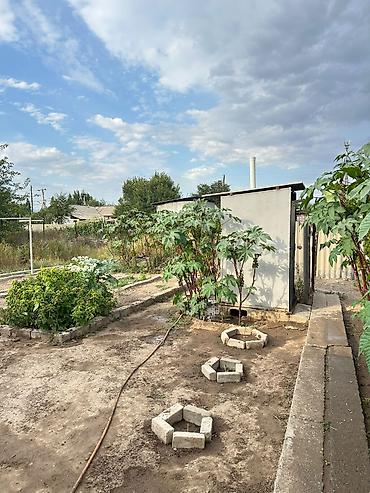 Сдаю в аренду гараж: 11 м², Металлический — 14