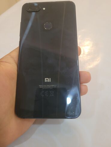 mi 8 lite: Xiaomi Mi 8 Lite, 64 GB, rəng - Qara, 
 Sensor, Barmaq izi, İki sim kartlı