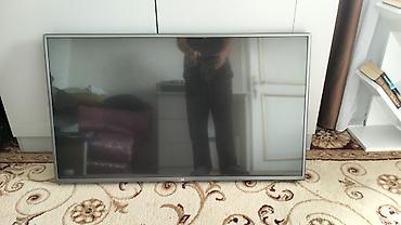 LG və Toshiba televizorlar LG TV: - Brend: LG - Ekran: təxminən 42–47